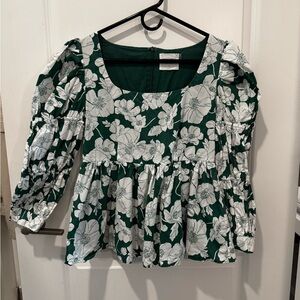 Tuckernuck / Hyacinth House Green & White Floral Peplum Puff Sleeve Blouse